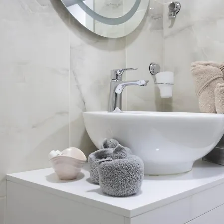 Apartamento апартамент за гости ивви-1