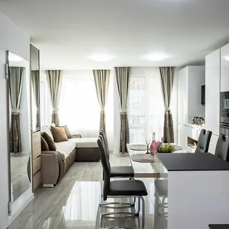 Apartmán апартамент за гости ивви-1 *